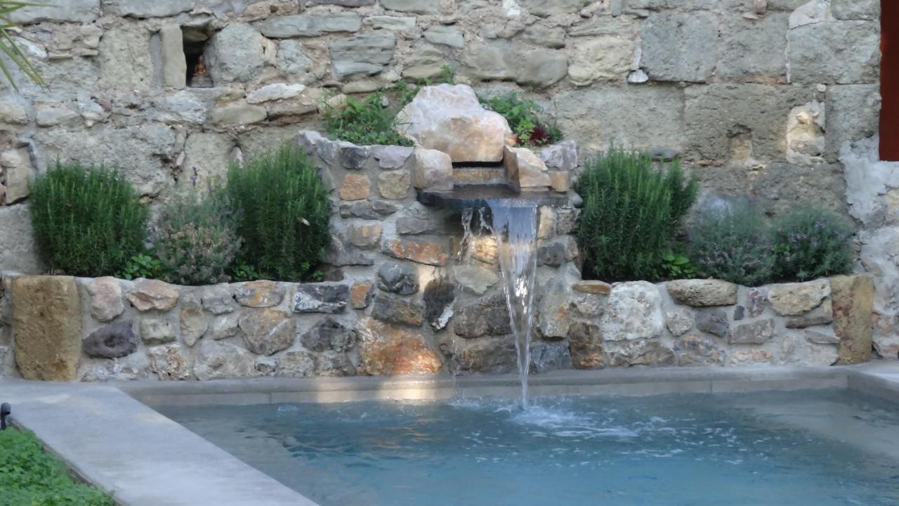 Les Remparts Bed & Breakfast Capestang Eksteriør bilde